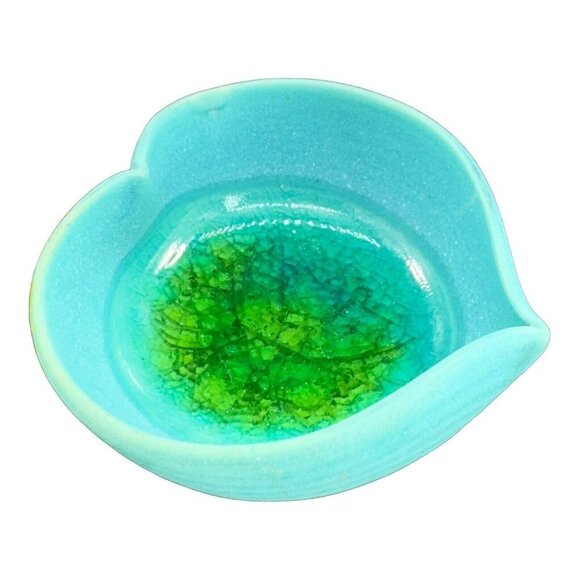 Hand Crafted Studio Pottery Crystalline Blue Heart Shaped Small Dish Bowl Green - Picture 1 of 11